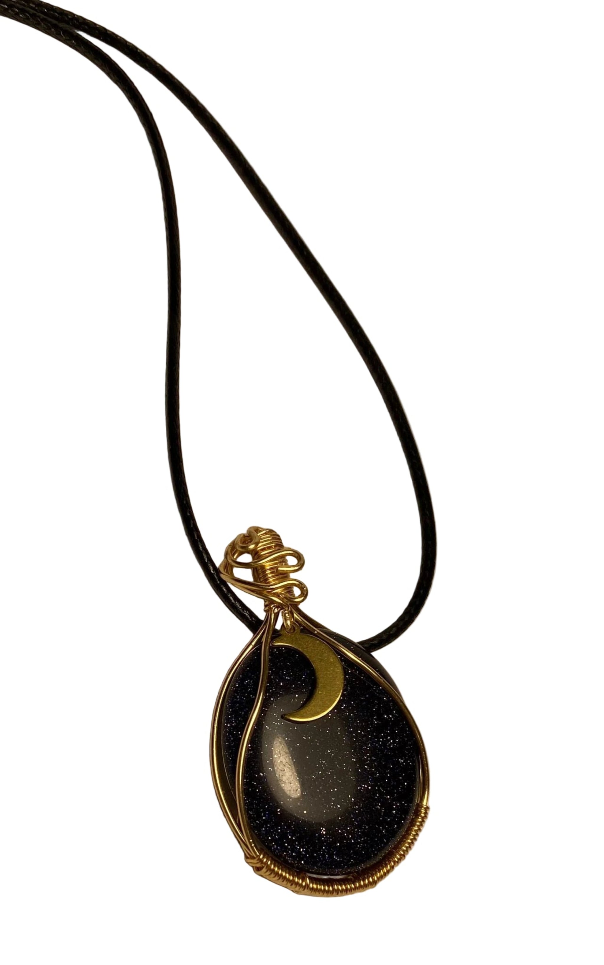 Pandantiv Piatra Soarelui 25 mm aur cu lună